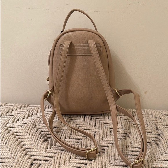 NEW Riona Mia Mini Light Brown Tan Vegan Pebbled Leather Backpack Purse - Picture 2 of 10